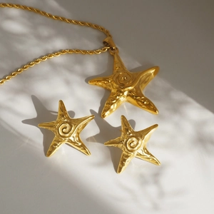 18k gold plated starfish necklace and earrings set with elegant summer shadow aesthetic