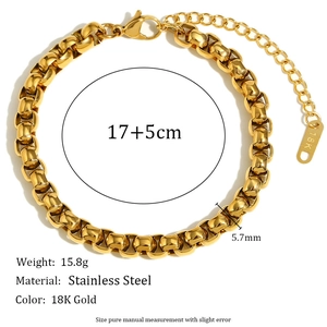 Detail of 18K gold-plated stainless steel drum chain with lobster clasp and extension