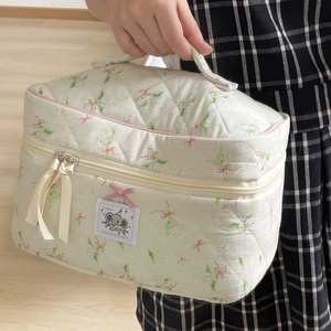 Quilted floral elephant makeup bag with large capacity and pink bow ribbon zipper