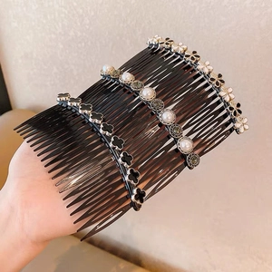 Set di tre pettini per capelli neri con perle, quadrifoglio e decorazioni floreali