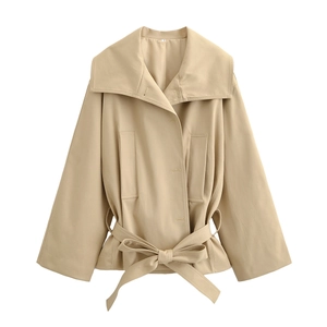 Tenues Décontractées Pour Femmes Trench Court Kaki Et Short Élégant À Double Boutonnage Avec Ceinture