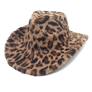 Detail showing the fluffy leopard print faux fur texture of this stylish cowboy hat