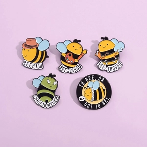 Broche en Alliage Émail Abeille Dessin Animé Mignon Badge Insecte Drôle pour Vêtements Sacs Chapeau Bijoux Créatifs Unisexe