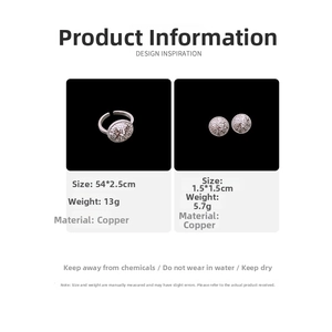 Détail macro de la bague et des boucles d'oreilles plissées en cuivre avec dimensions