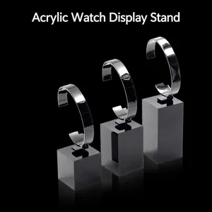 Set di 3 supporti per orologi in acrilico nero con anelli a C per esposizione in vetrina