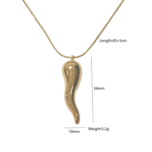 Polished gold chili pendant necklace details with dimensions 34mm height and 40cm chain