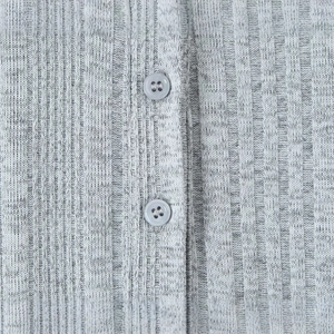 Abito in maglia grigio slim fit con trama a coste verticali e dettaglio a due bottoni
