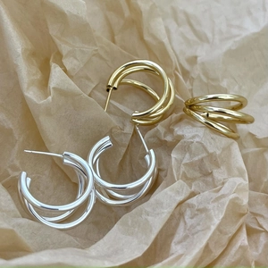 French style S925 silver layered interlocking hoop earrings in gold and silver finish