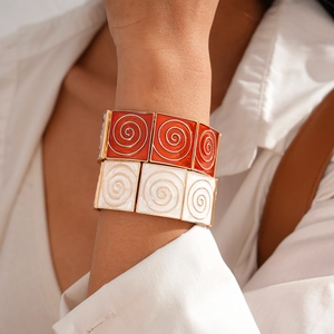 Vintage Alloy Enamel Square Block Stretch Bracelet With Spiral Texture For Women Retro Geometric Bangle