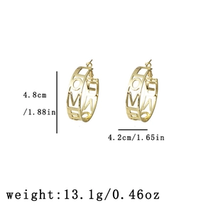 Detailed dimensions of gold C-shaped LOVE hoop earrings with 4.8cm height and 4.2cm width