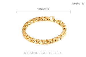 Detail view of gold flower chain bracelet in stainless steel with 200x5mm size specs