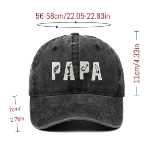 Dettaglio del cappello grigio slavato con ricamo PAPA e specifiche delle dimensioni