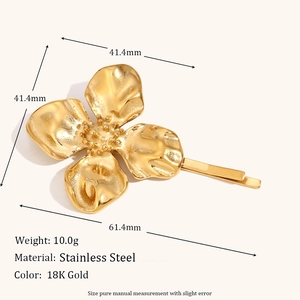 Dimensions détaillées de la pince à cheveux fleur en acier inoxydable plaqué or 18 carats