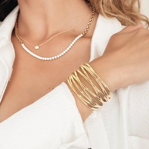 Elegant 18K gold-plated multi-layer cuff bracelet with pearl and zircon necklace set