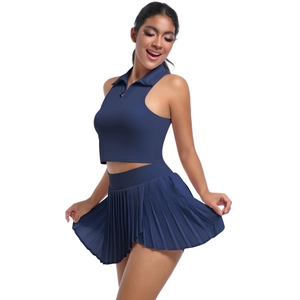 Détails du haut polo sans manches bleu marine et jupe plissée pour le sport de tennis