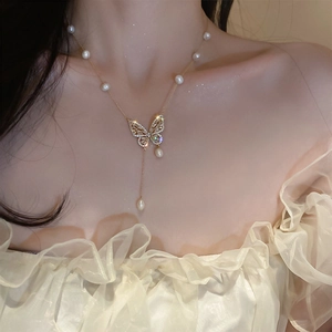 Butterfly Pendant Necklace With Freshwater Pearls And Zircon Gold Plated Copper For Women Elegant Retro Jewelry