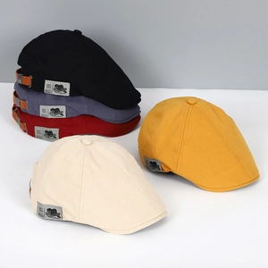 Classic street style adjustable newsboy cap in black, grey, red, beige and yellow