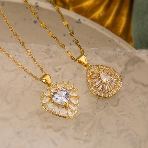 Zircon Heart And Pear Pendant Necklace Gold Plated Copper Delicate Clavicle Chain Elegant Lightweight Jewelry For Women