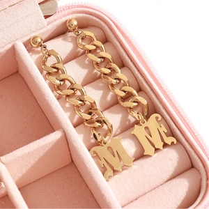 Boucles d'Oreilles Pendantes Minimalistes Hip Hop en Acier Inoxydable Lettre M Maille Cubaine pour Femmes Bijoux de Mode Or Argent