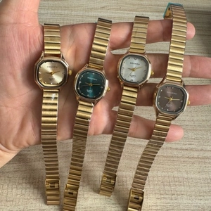 Elegant gold square quartz watches for women with multiple dial colors and metal mesh bands