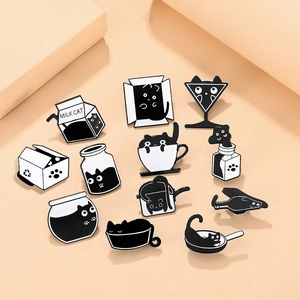 Cute Cartoon Creative Liquid Black Cat Zinc Alloy Enamel Brooch Fun Animal Metal Badge For Clothes Backpack Accessories