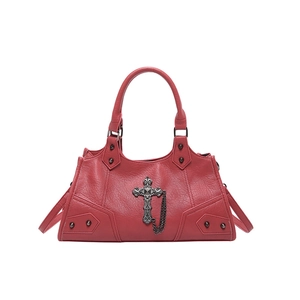 Rote Punk-Umhängetasche mit Vintage-Metallkreuz und Nieten aus Litschi-Leder