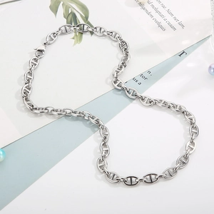 Minimalist silver stainless steel pig nose anchor chain necklace for men and women
