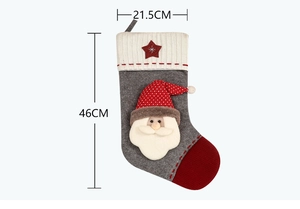 Détails des dimensions de la chaussette de Noël 46x21,5cm avec Père Noël 3D tricoté