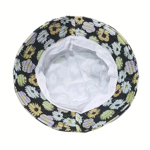 Cappello a secchiello reversibile con stampa di girasoli e fodera in tessuto bianco protettivo