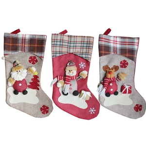 Lot de trois grandes chaussettes de Noël en lin avec Père Noël, bonhomme de neige et renne