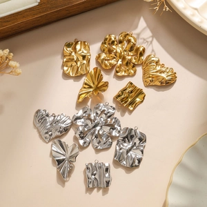 Vintage 18K gold plated heart and leaf pendants in mixed shapes for DIY jewelry