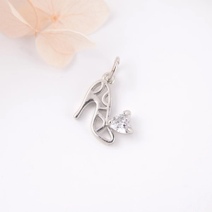 Silver high heel charm pendant with heart-shaped zircon for DIY jewelry making