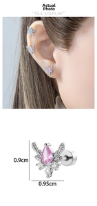 Detailansicht zum Vogel-Ohrring 0,9cm mit Tropfen-Zirkonia und Schraubverschluss
