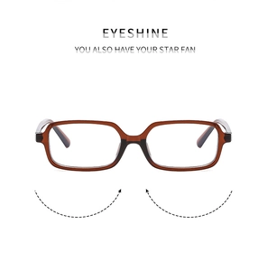 Detailansicht der quadratischen braunen Acetat-Brille mit Blaulichtfilter-Gläsern