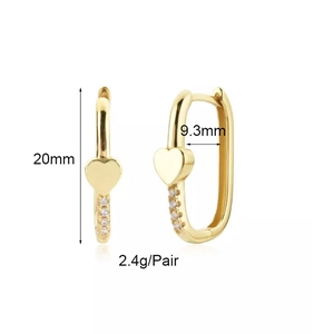 Detail view of gold heart earrings with size 20mm and weight 2.4g parameters