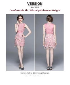Détail de la robe rose sans manches avec broderies florales, sequins et col à volants