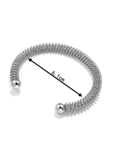 Silver stainless steel spring bracelet detail showing 6.1cm inner diameter measurement