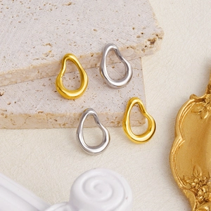 Close-up of irregular 304 stainless steel droplet pendants in gold and silver finish