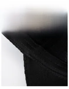 Détail du bandeau de sudation large et respirant à l'intérieur de cette casquette