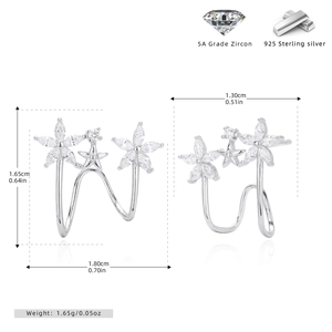 Vista dettagliata dell'orecchino a clip in argento S925 con dimensioni e zirconi 5A