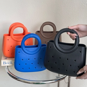 Mini sacs de plage en EVA orange bleu marron et noir avec design à trous circulaires