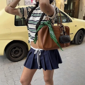 Borsa tote vintage in pelle marrone con zip e mini pochette nera coordinata in omaggio