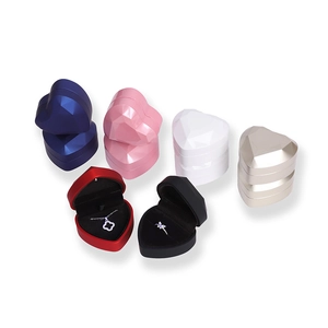 Cajas de joyería LED con forma de corazón y corte de diamante en varios colores
