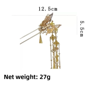 Detailed size specifications of the golden butterfly hair pin with tassels and pearls