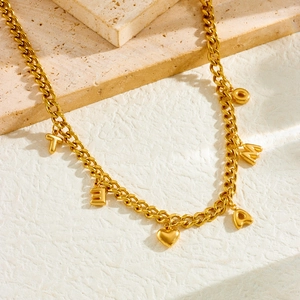 Golden hip hop chunky chain necklace featuring TE AMO letters and heart pendant