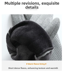 Detailansicht des weichen schwarzen Thermo-Fleecefutter der Winter-Strickhandschuhe
