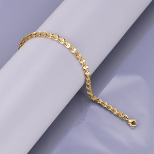 Retro 18k gold phoenix tail chain bracelet with lobster clasp on elegant pedestal