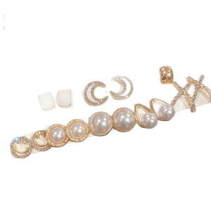 Elegante Goldohrringe mit Perlen und Kristallen im Mond-, Kreis- und Smiley-Design