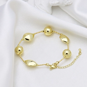 Elegante bracciale placcato oro 18k con perle tonde e maglie ovali a oliva
