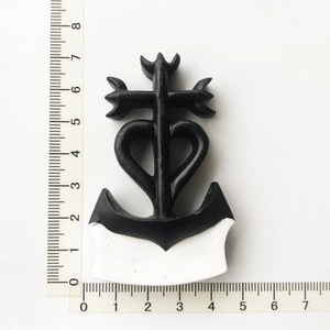 Resin souvenir magnet size guide showing dimensions of anchor heart cross charm